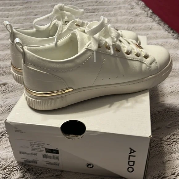 Aldo | Shoes | Womans Size 8 Aldo Sneaker | Poshmark display picture 3